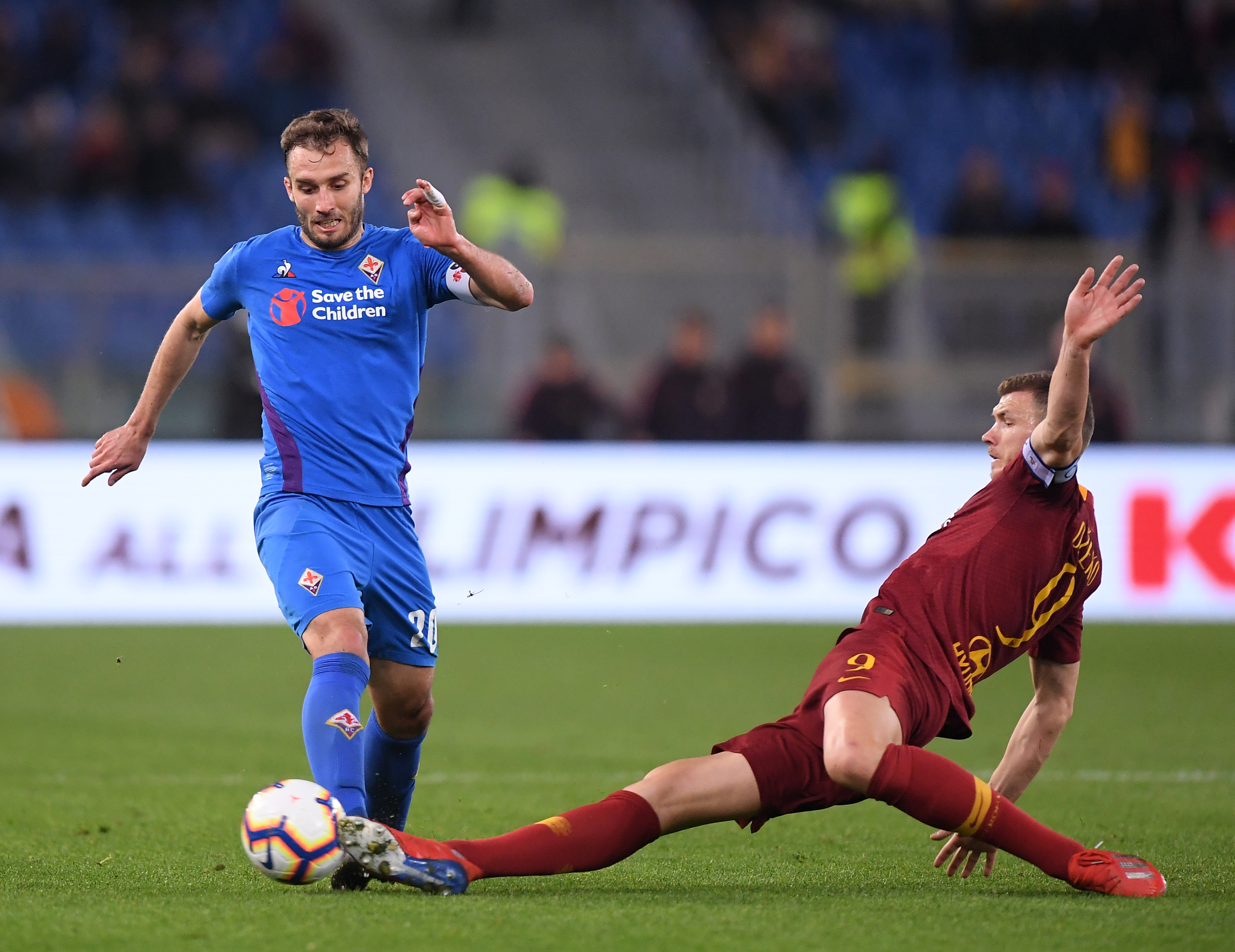 詹姆斯正式宣布无限期休战！湖人遭遇重大打击，西部前三恐将不保