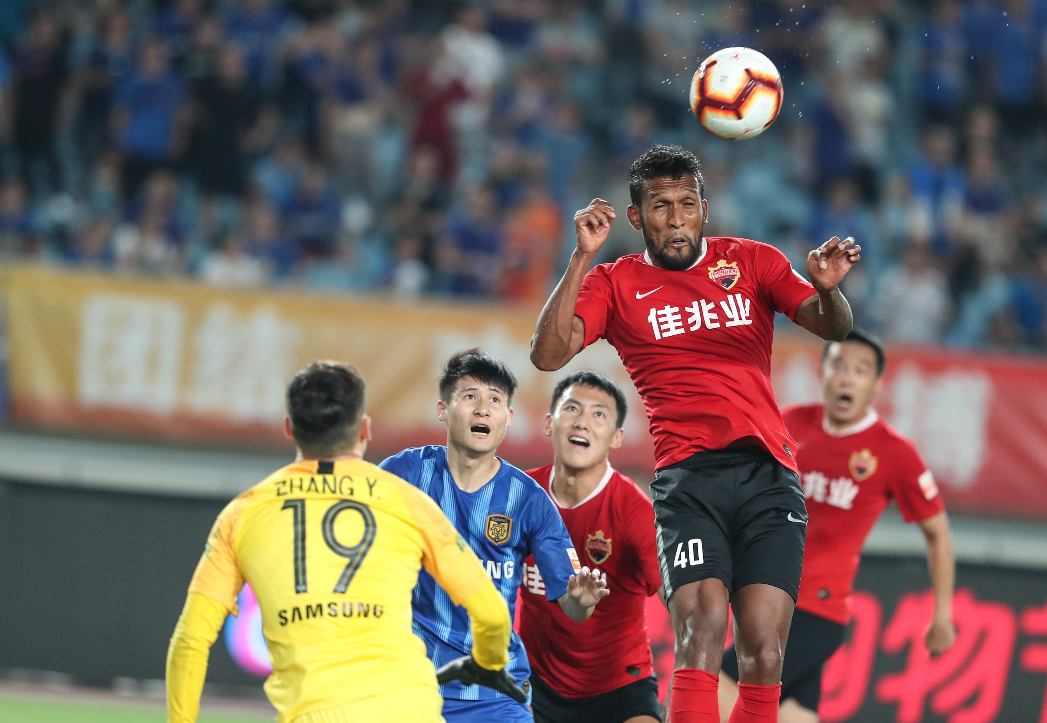 一日英超动向：多人争抢曼联临时主帅职责，罗塞尼尔喜欢当教练