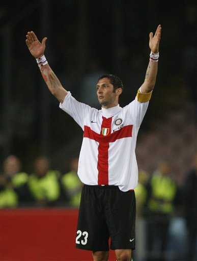 TA：吕迪格手术前每天吃止痛药，缺乏季前备战使其伤势加重