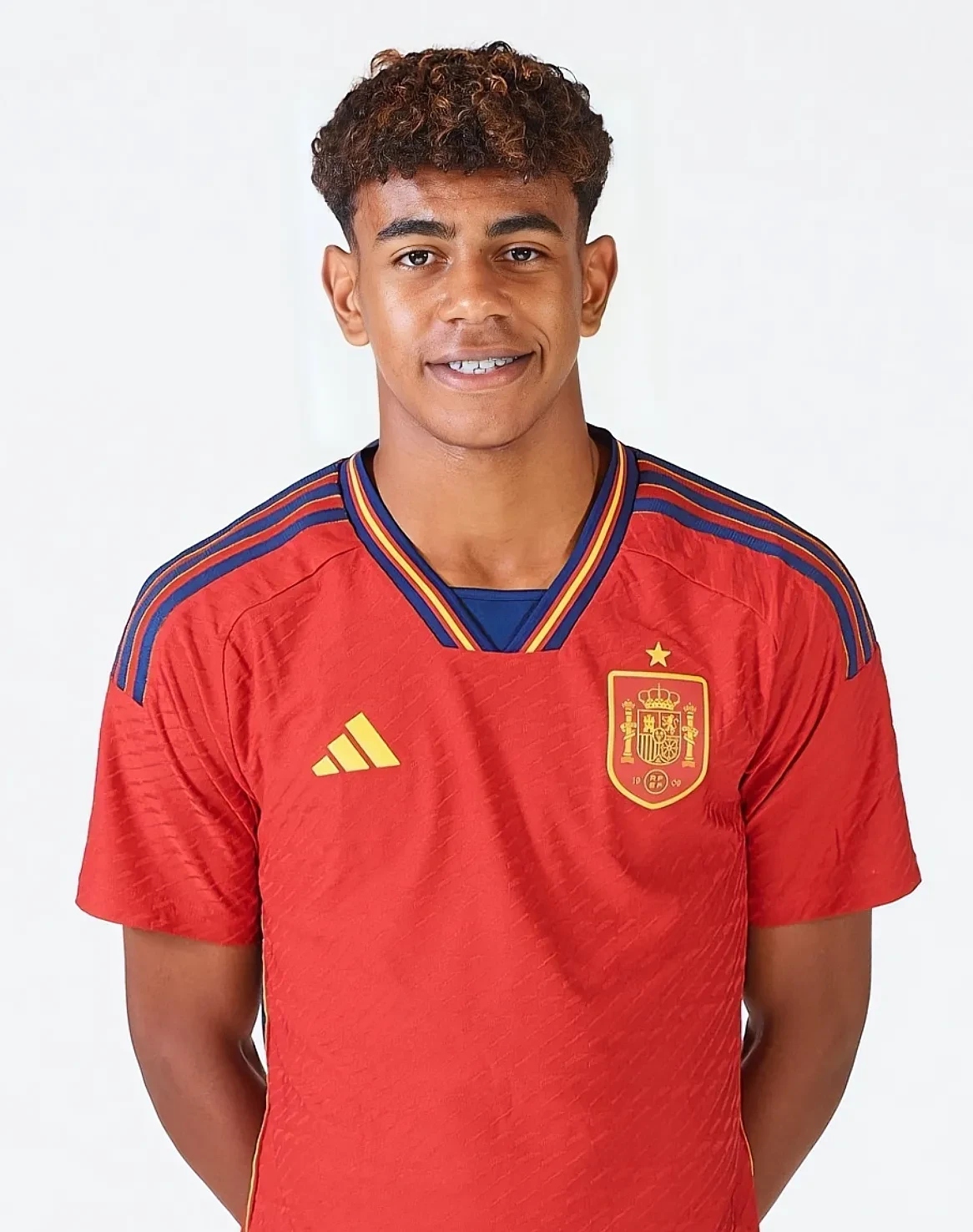 彻底爆发！勇士全队怒怼裁判，库里遭对手恶劣犯规引发强烈抗议