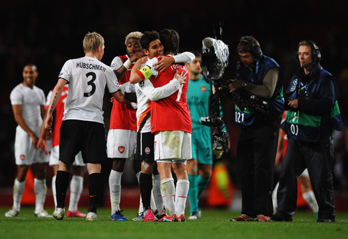 [NBA]哈登32分 快船力擒黄蜂迎三连胜